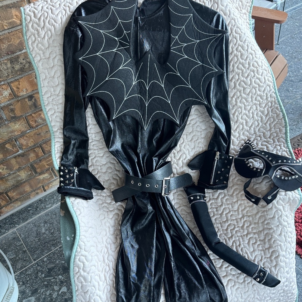 BLACK SPIKE SUPER HERO CAT COSTUME